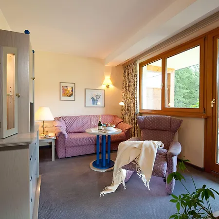 圣奥斯瓦尔德酒店 酒店 巴德小基希海姆