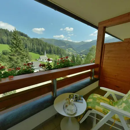 圣奥斯瓦尔德酒店 巴德小基希海姆